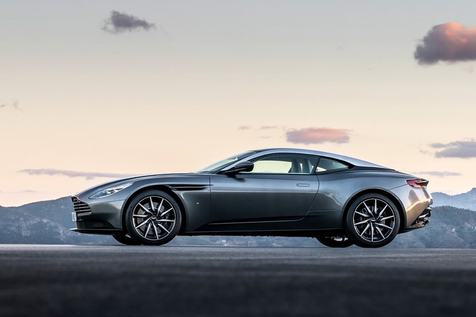 Aston Martin DB11