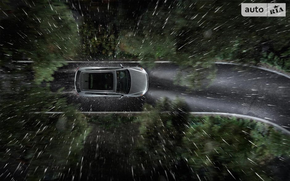 как управлять автомобилем в дождь