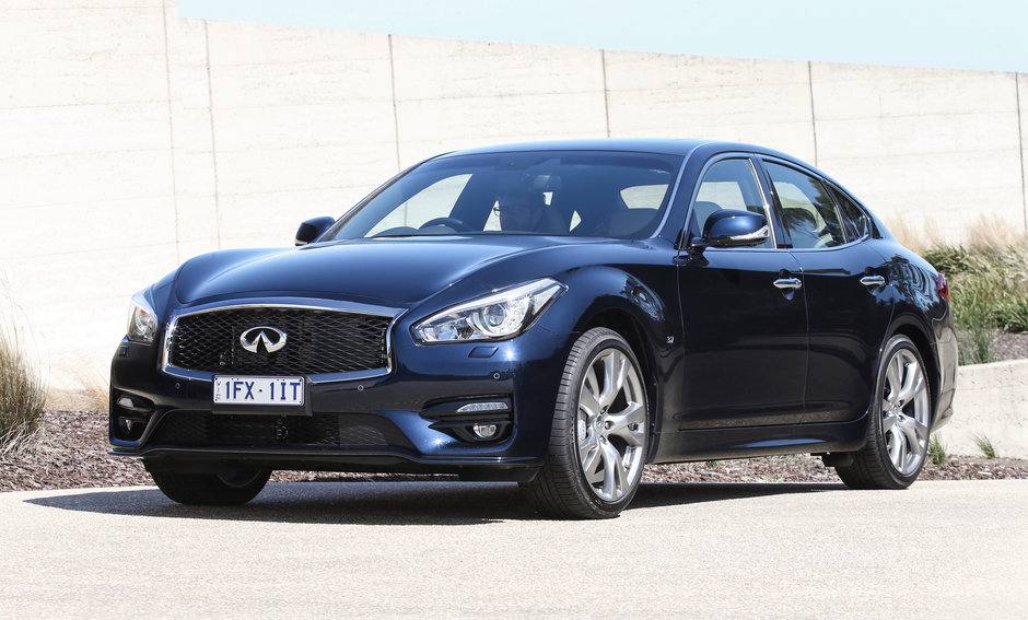 Infiniti Q70