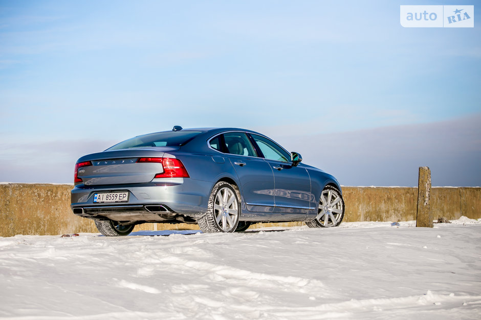 Volvo S90