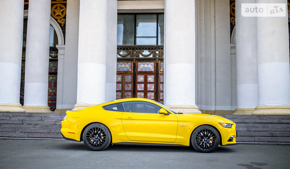 ford mustang gt