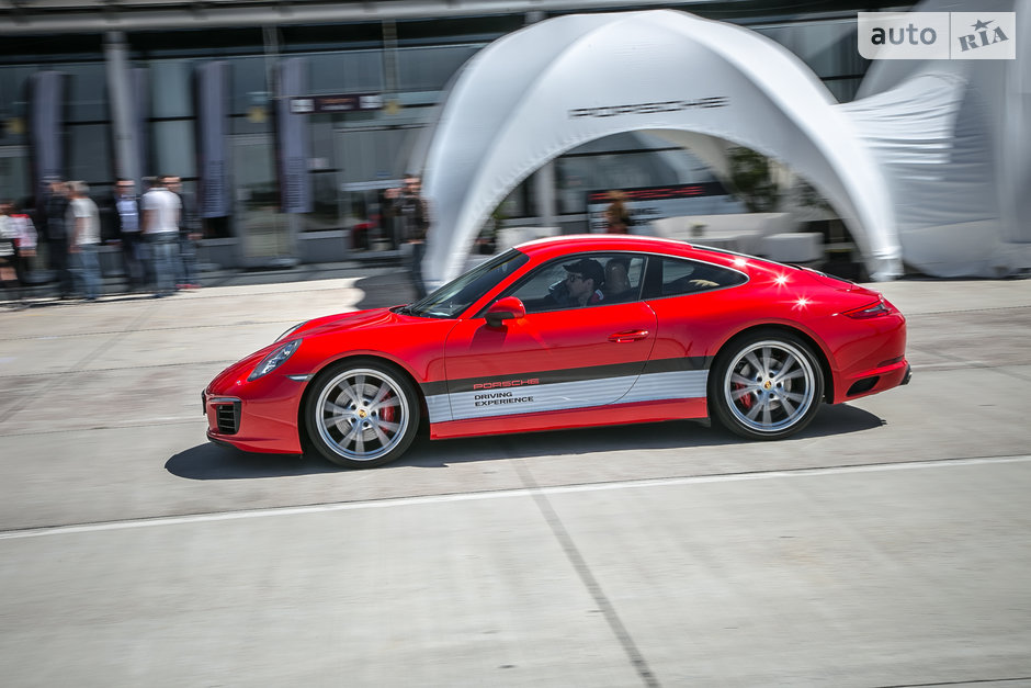 porsche 911 carrera s