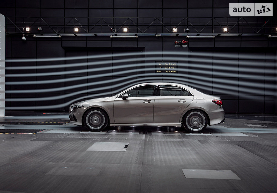 новый Mercedes-Benz A-Class