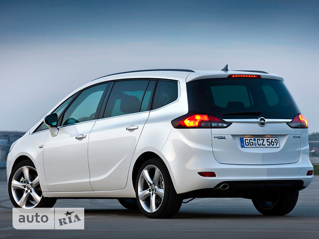 Каталог Opel Zafira в России. Купить в кредит