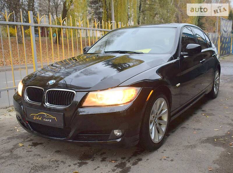 BMW 328 2011