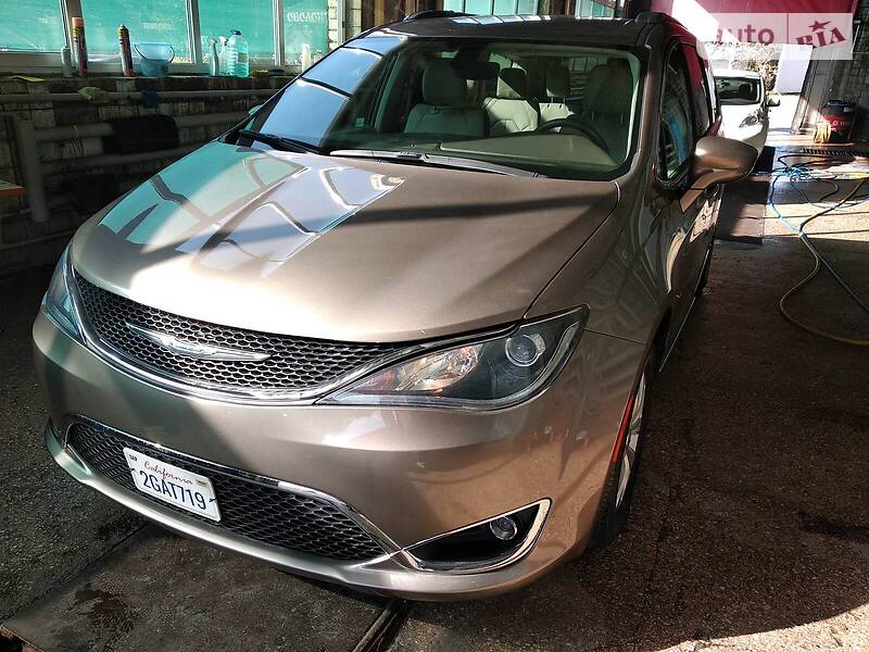 Chrysler Pacifica 2018