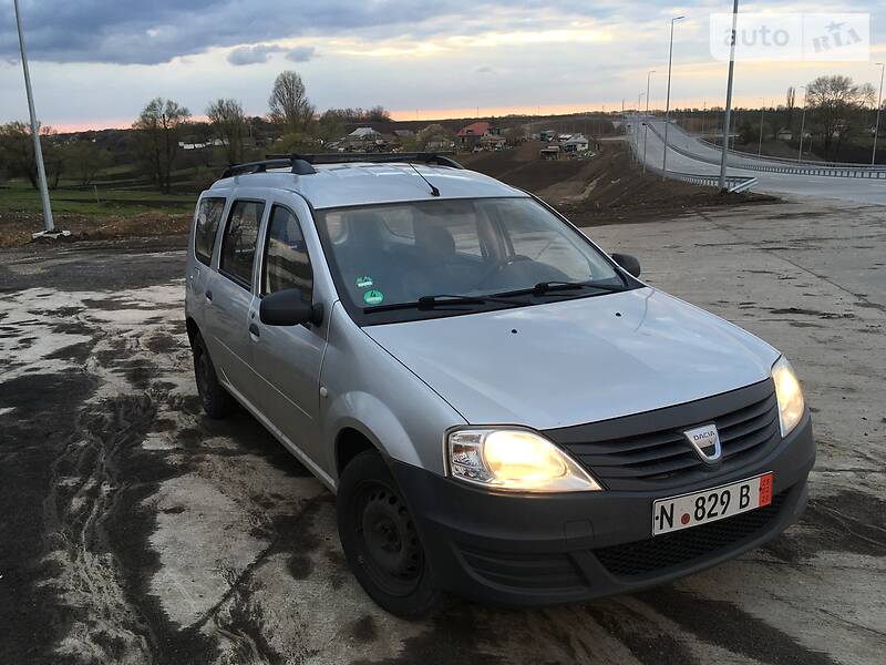 Dacia Logan 1.4 не крашен,идеал 2010