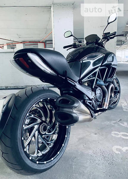 Ducati Diavel 2014