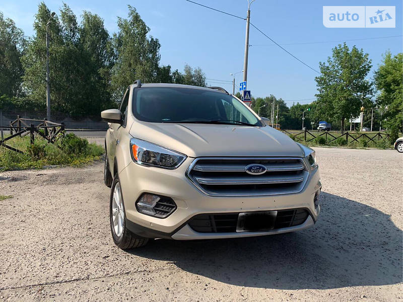 AUTO.RIA Продам Форд Ескейп 2019 бензин 1.5 позашляховик / кросовер