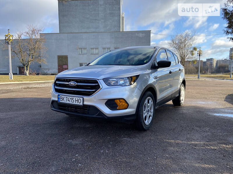 AUTO.RIA Продам Форд Ескейп 2019 бензин 2.5 позашляховик / кросовер