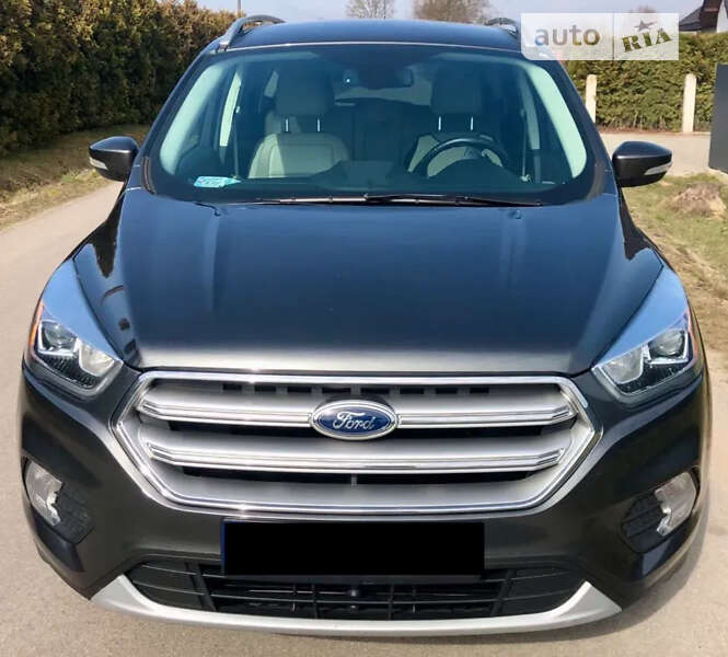 AUTO.RIA Продам Форд Ескейп 2016 бензин позашляховик / кросовер бу у