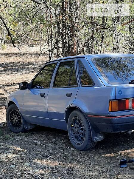 Ford Escort 1987
