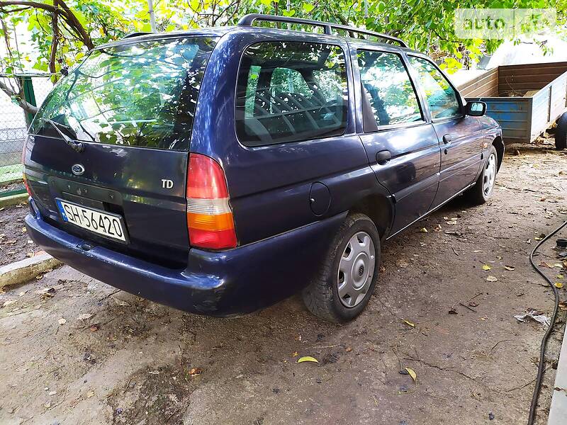 Escort 2000
