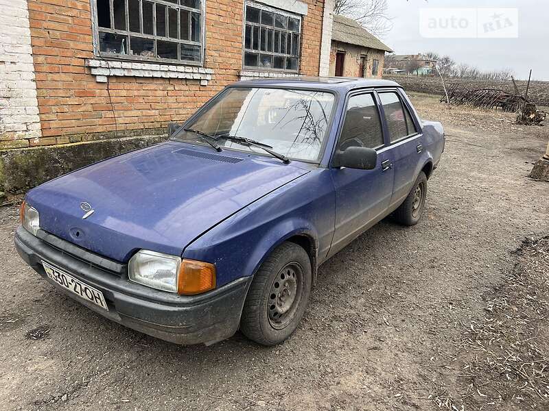 Форд орион белый