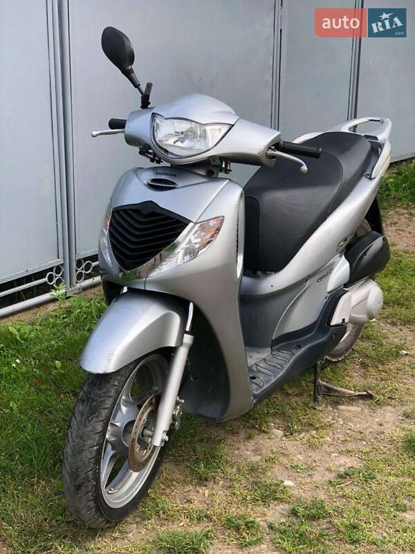 Scooter Honda Sh150i 150 Sh Vetro Scooter Honda Sh 150 Nuovo
