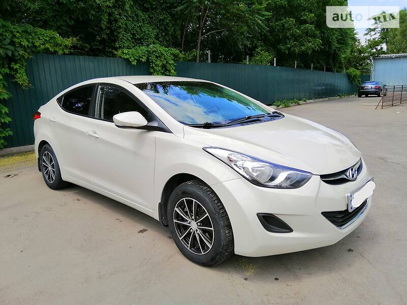 Hyundai Elantra GLS 2011