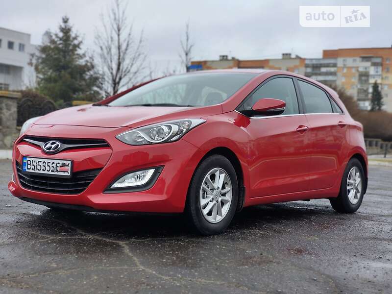 AUTO.RIA – Продам Хюндай Ай-30 2013 бензин 1.6 хетчбек бу у Сумах, ціна ...