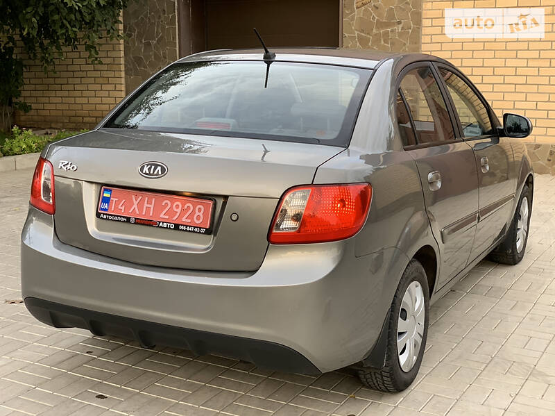 Auto Ria Prodam Kia Rio 2011 Benzin 1 6 Sedan Bu U Hersoni Cina 6200