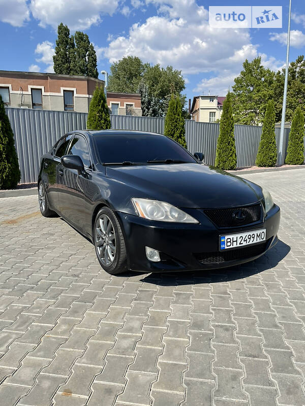 Продам лексус седан