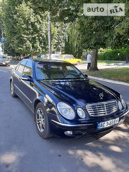 Mercedes-Benz 220 2003
