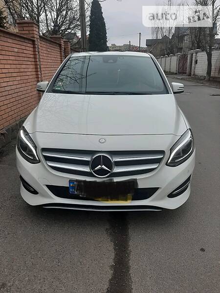 Mercedes-Benz B 180 2016