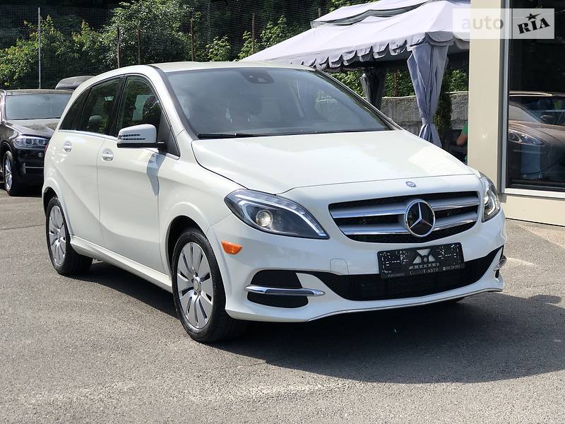 Mercedes-Benz_B-250__279874851f.jpg