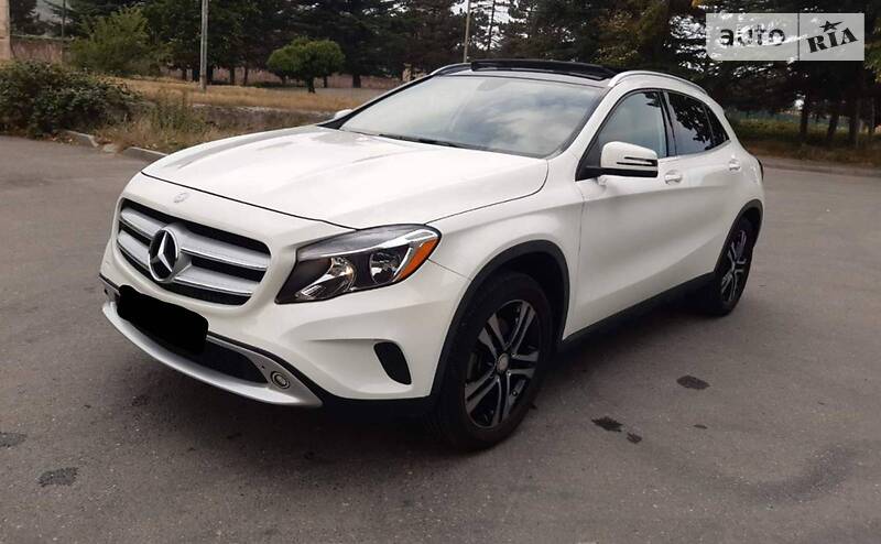 Mercedes-Benz GLA 250 2015