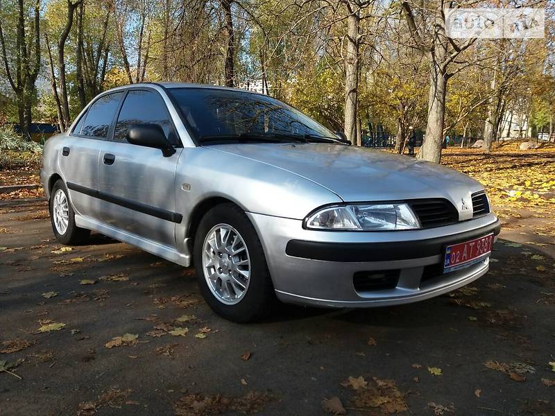 Mitsubishi carisma 2001 года