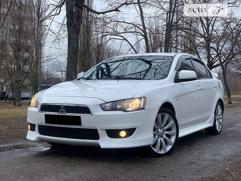 AUTO.RIA Продам Мітсубісі Лансер 2011 бензин 2.4 седан бу у Харкові