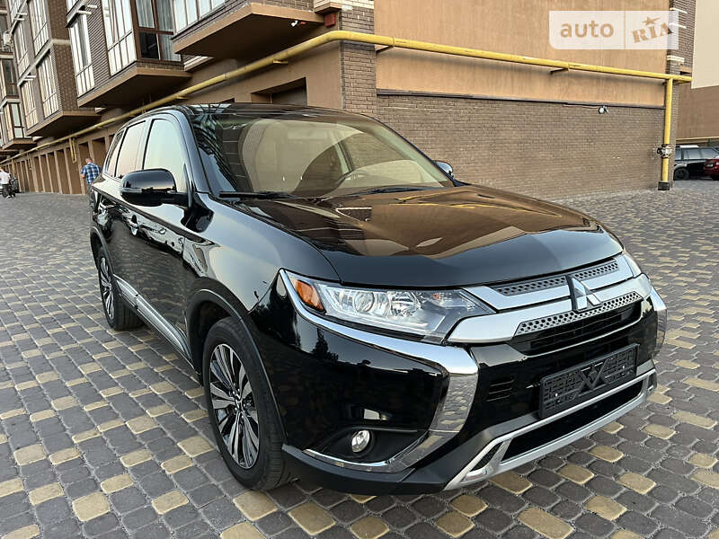AUTO.RIA – Продам Мітсубісі Аутлендер 2019 бензин 2.4 позашляховик ...