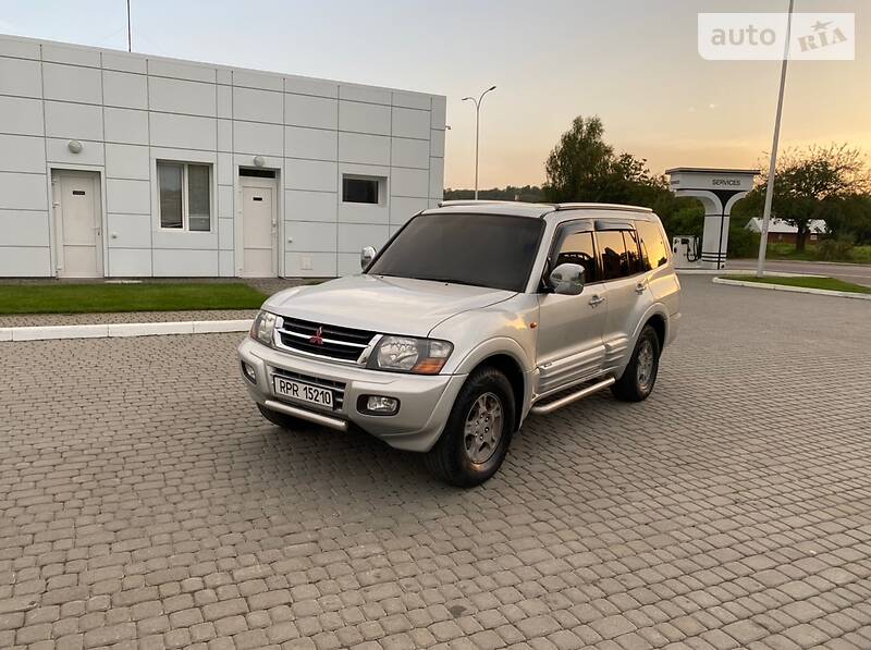 Mitsubishi Pajero Wagon 2004