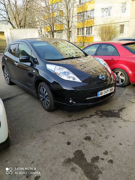 Nissan Leaf SL PremiumPak + Bose 2015