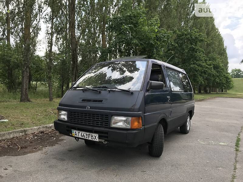 Nissan Vanette пасс. 1988
