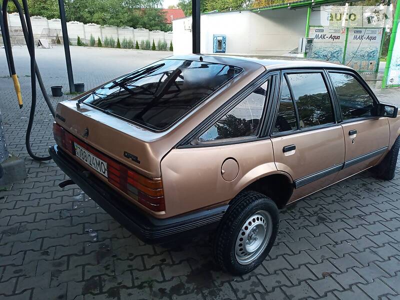 Opel Ascona 1984