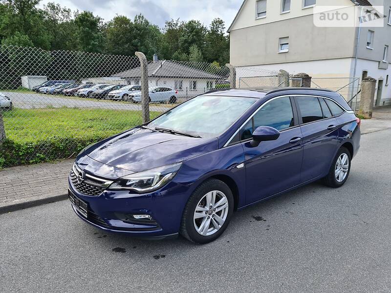 Opel Astra K SportTourer Business 2017