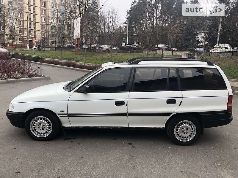 AUTO.RIA – Продам Опель Астра 1992 (BT7448AM) бензин 1.6 універсал бу у ...