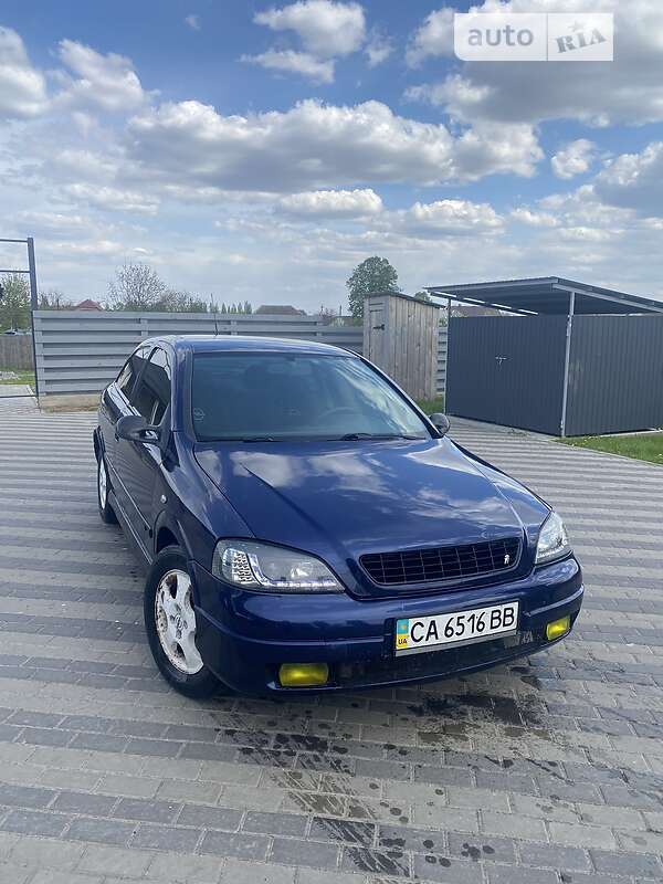 Опель астра 2000г