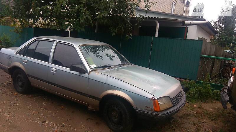 Opel Rekord 1985