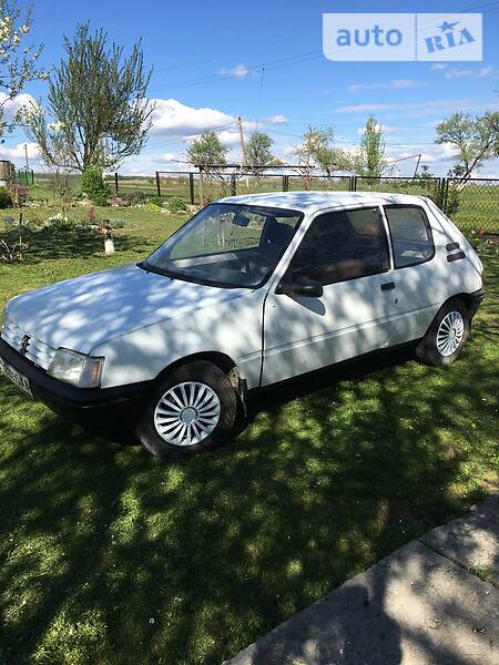 Peugeot 205 1988