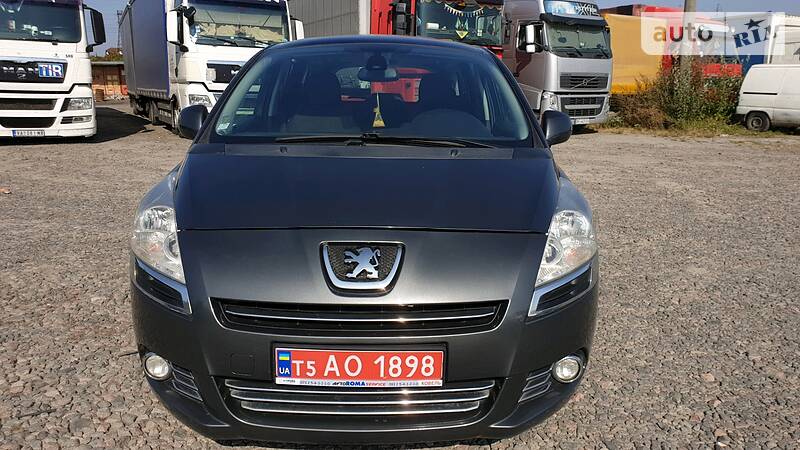 Peugeot 5008 2011