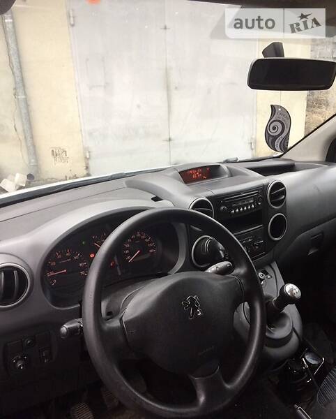 Peugeot Partner пасс. 2009