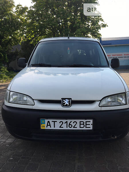 Peugeot Partner пасс. 2001