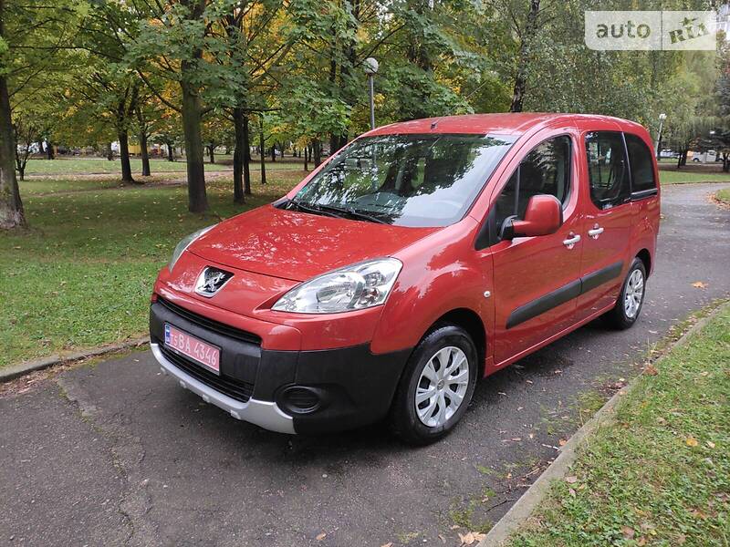 Peugeot Partner пасс. Tepee 2011