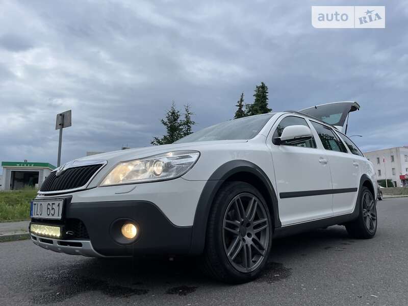 AUTO.RIA – Продам Шкода Октавия Скаут 2011 дизель 2.0 универсал бу в ...