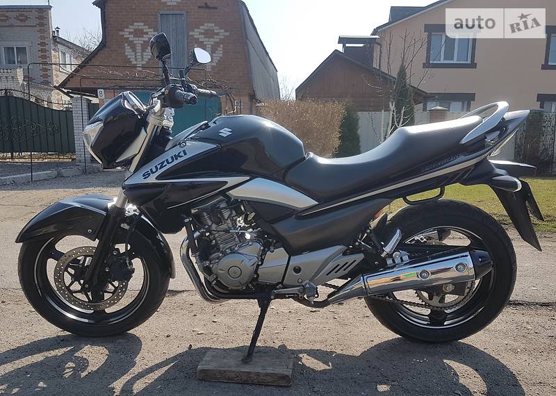 Suzuki Inazuma 250 2015