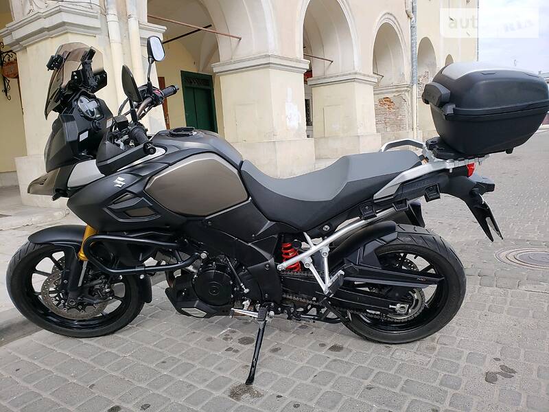 Suzuki V-Strom 2019