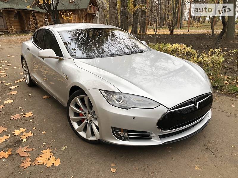 куплю tesla model s в украине