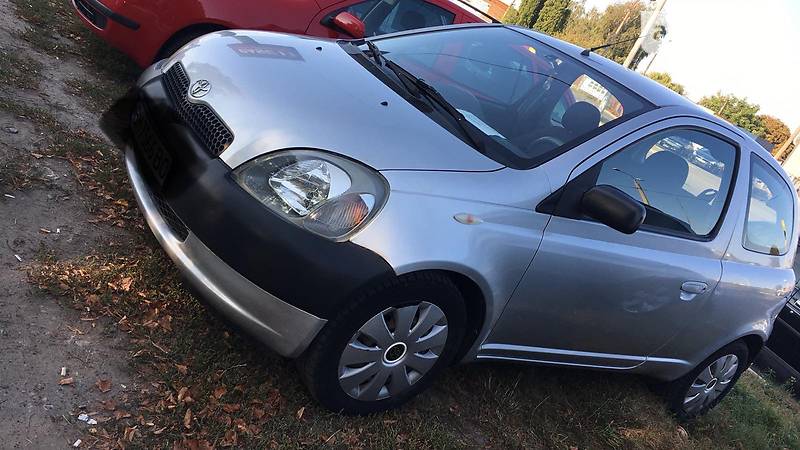 Toyota Yaris 2001