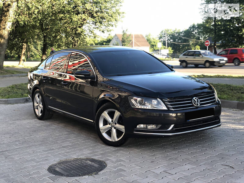 Volkswagen Passat B7 HIGHLINE 2011