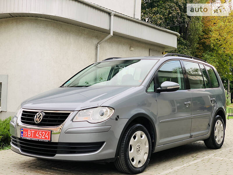 Volkswagen Touran Trend1.6MPi75kWt 2009
